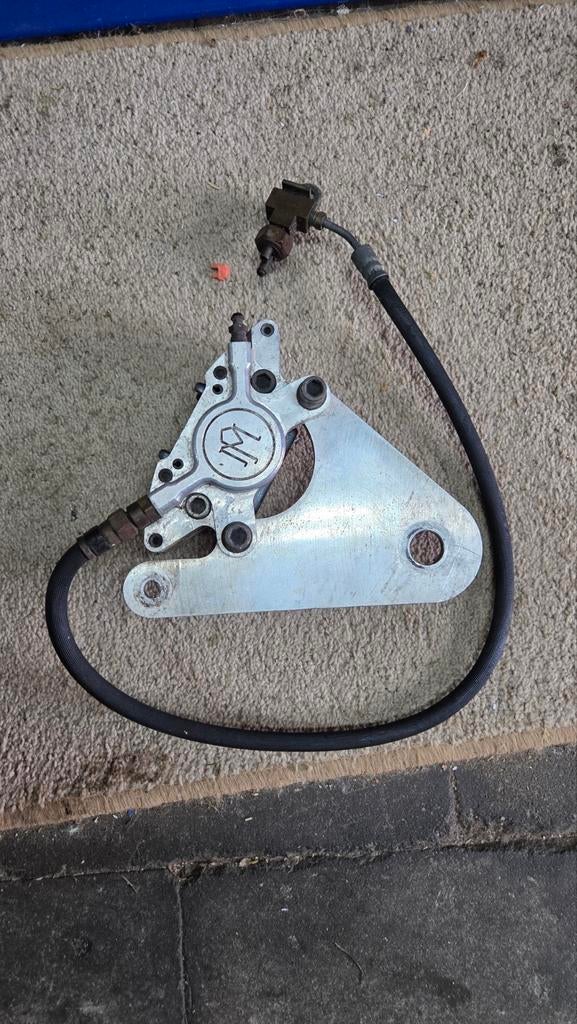 Performance machine achterrem, Motoren, Ophalen