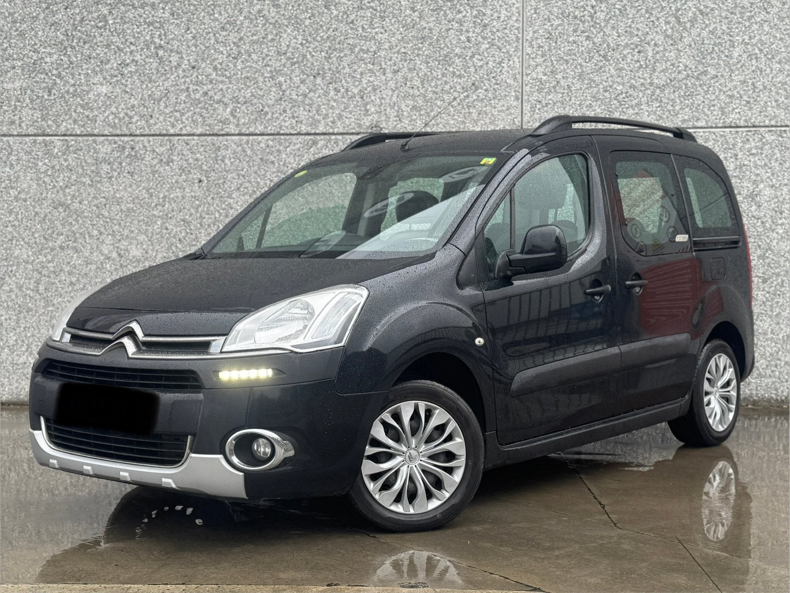 Citroen Berlingo XTR / 1.6Hdi / 2015 / 204.000km, Euro 5, Monovolume, https://public.car-pass.be/vhr/7bd475a2-f447-47bf-b018-5ef28b4717bb