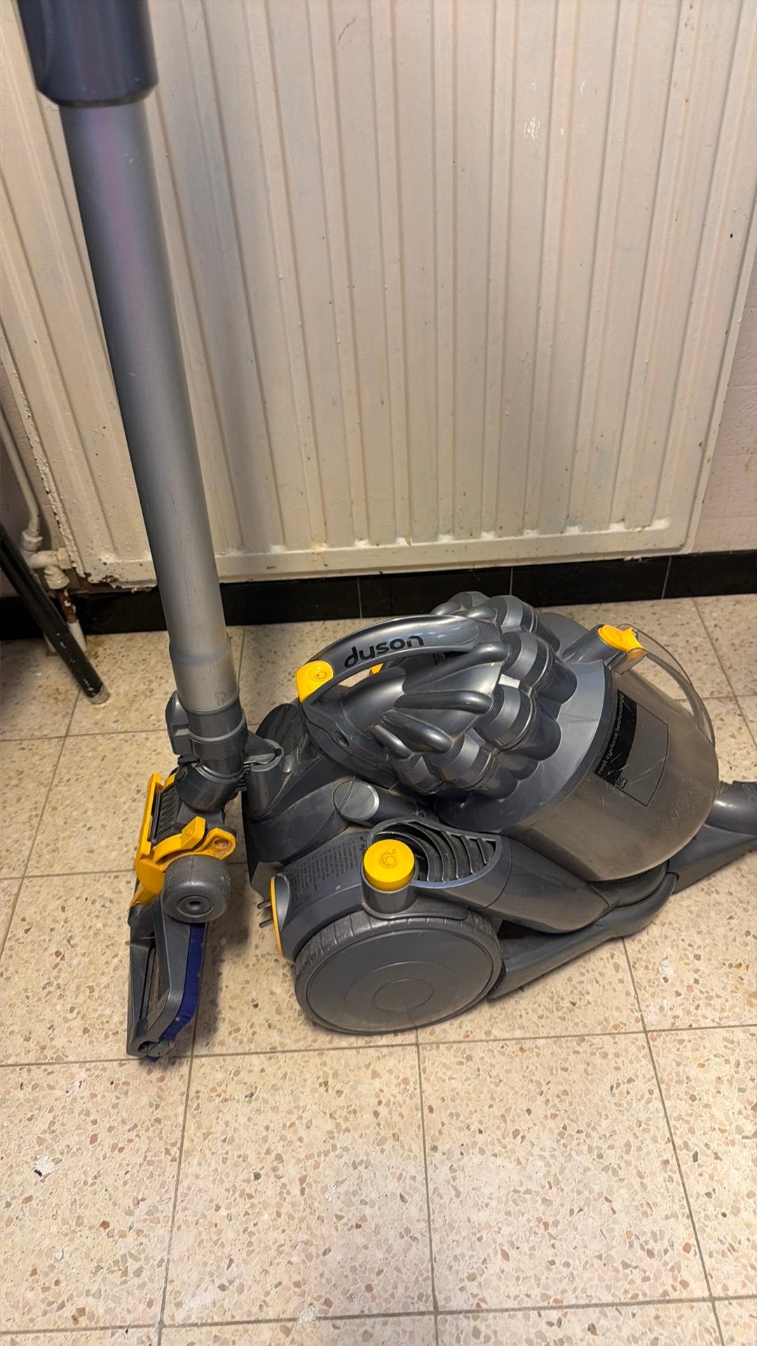 Aspirateur pour pieces Dyson DC08 sans sac, Electroménager, Envoi, Aspirateur traîneau, Dyson