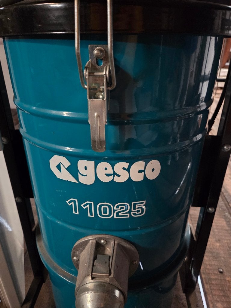 Industriële GESCO stofzuiger, Ophalen, Overige merken, Geschikt voor harde vloeren, Zo goed als nieuw