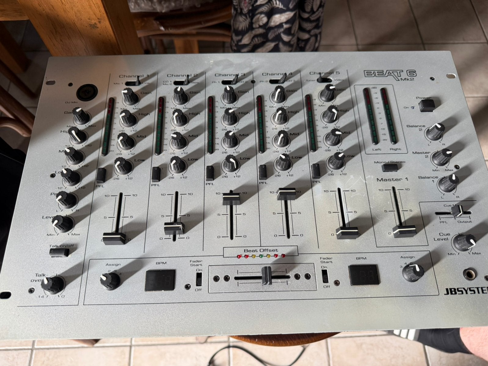 JB Systems Beat 6 MK2 – Professionele 6-kanaals DJ Mixer, Muziek en Instrumenten, Mengpanelen, Zo goed als nieuw, Ophalen of Verzenden