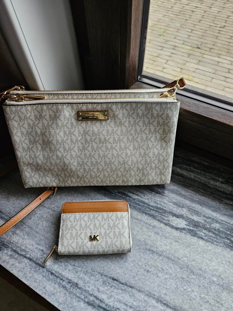Tasje Michael Kors+portemonnee, Handtassen en Accessoires, Tassen | Damestassen, Verzenden
