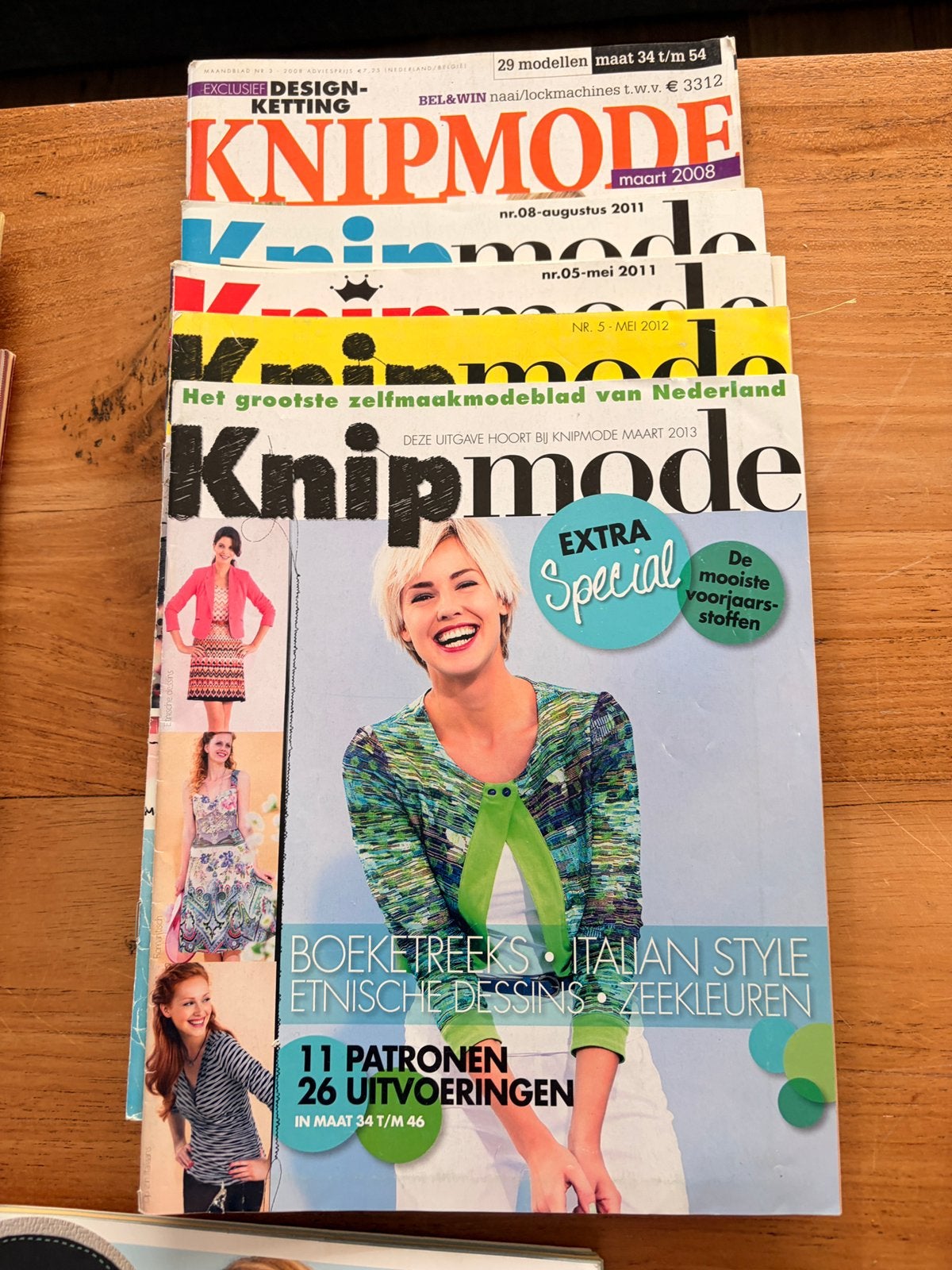Naaitijdschriften knipmode tussen 2008 en 2018, Livres, Journaux & Revues, Enlèvement ou Envoi, Comme neuf