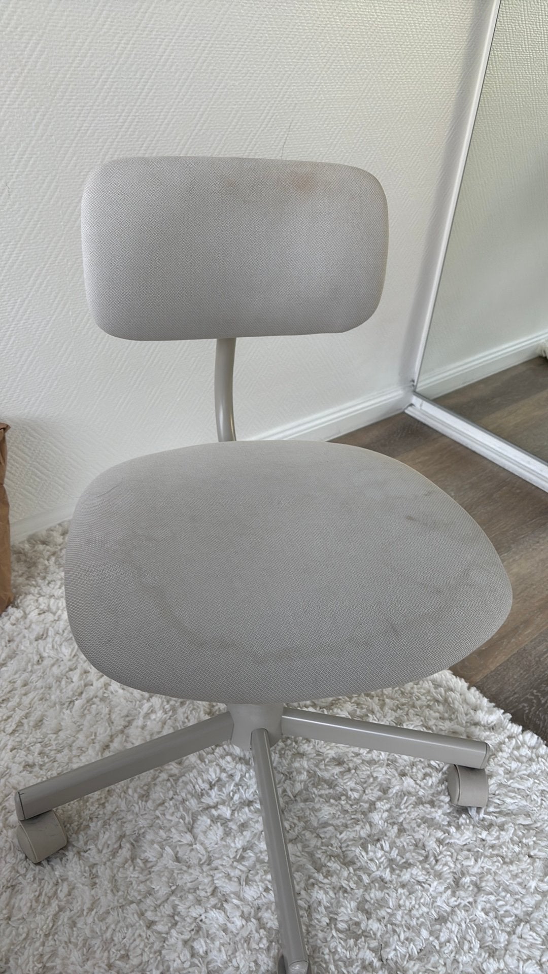 Chaise de bureau en tissu beige avec accoudoirs, Enlèvement, Comme neuf, Beige, Chaise de bureau
