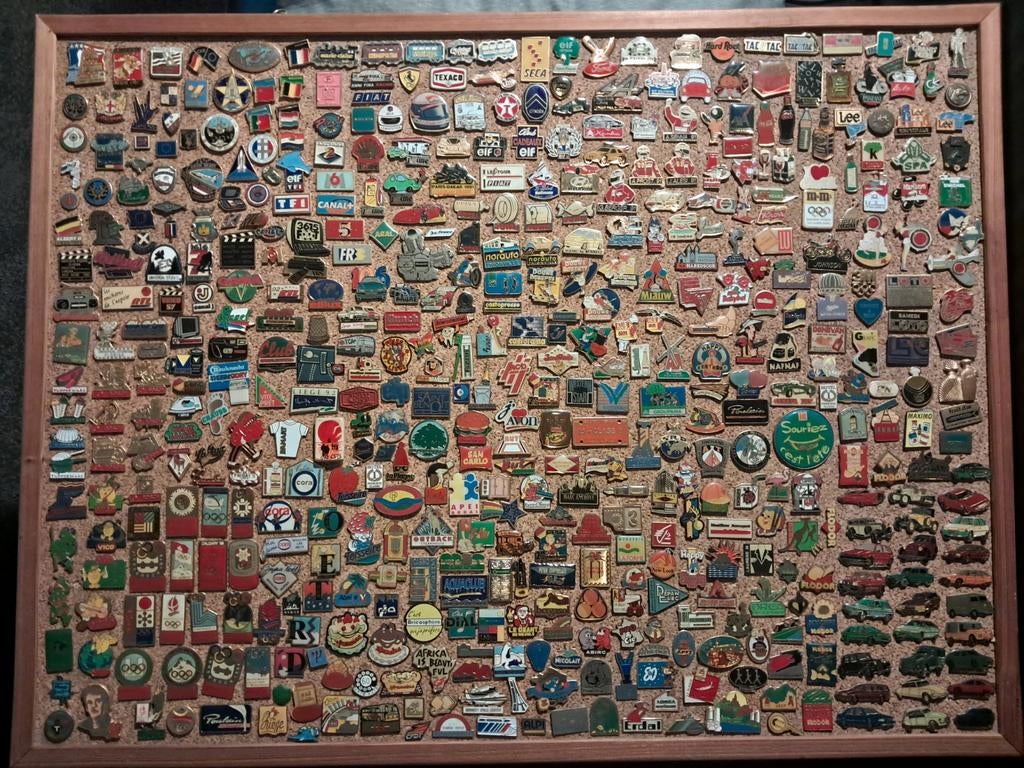 +- 500 Pin's, Enlèvement, Sport