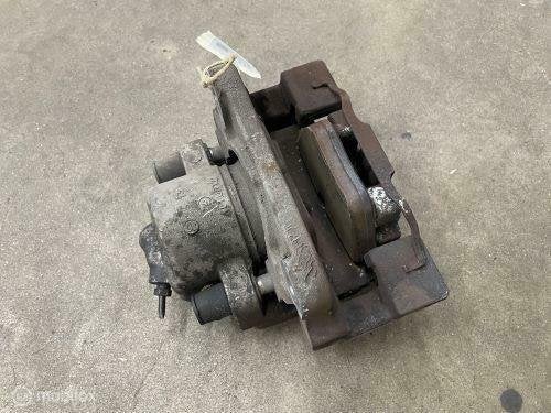 Remklauw rechtsvoor BMW 5-serie F10 ('10-'13) 34116791920, Enlèvement ou Envoi, Utilisé, BMW, BMW