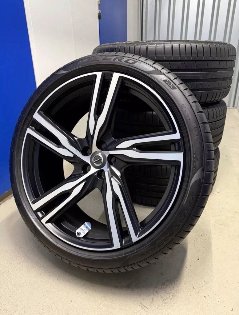 Volvo XC 90 22 inch velgen originele PIRELLI-bandenset, Auto-onderdelen, Banden en Velgen, Ophalen, Gebruikt, 275 mm, Banden en Velgen