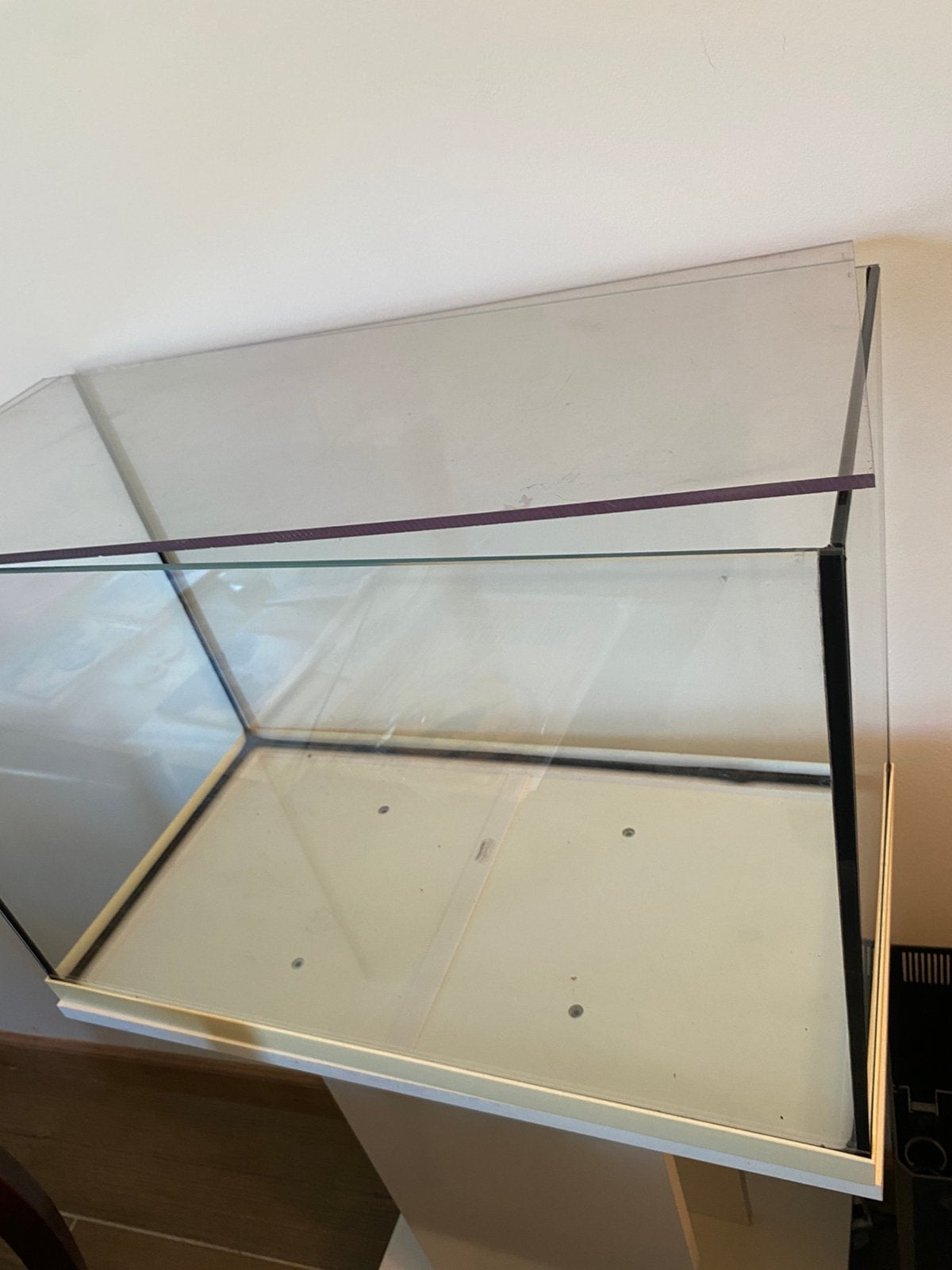 Wit aquarium 72L, Dieren en Toebehoren, Ophalen, Gebruikt, Aquariummeubel, Inclusief deksel