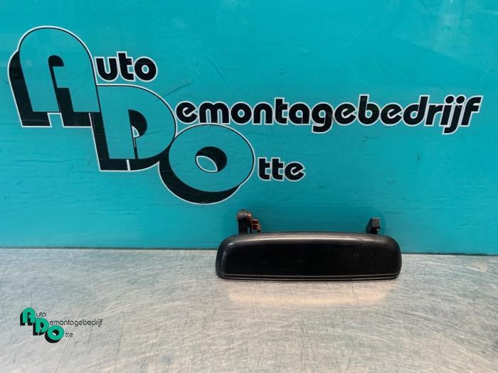 Poignée portière 2portes droite d'un Toyota Starlet (Starl, -, 3 mois de garantie, Toyota, Utilisé