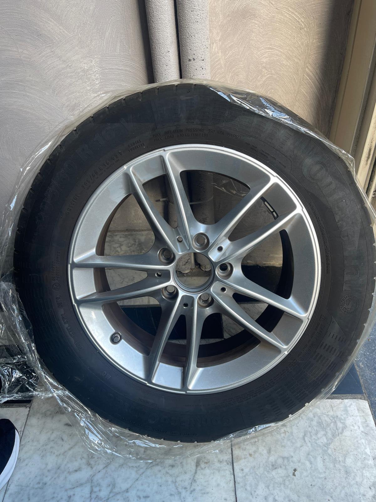 4 jantes alliage + 4 pneus Continental avec capteurs TPMS, Pneus et Jantes, Enlèvement ou Envoi, 16 pouces, Pneus été