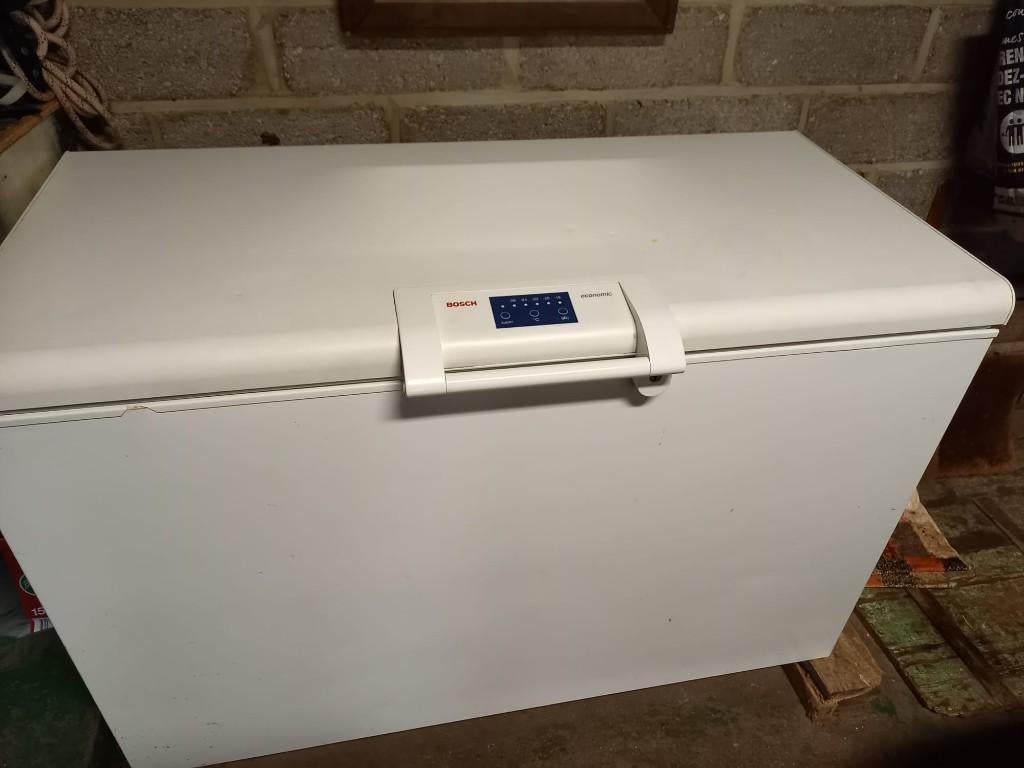 Congélateur coffre bahut Bosch 300L, Electroménager, Congélateur, Classe énergétique A ou plus économe, 90 cm ou plus, 85 à 120 cm