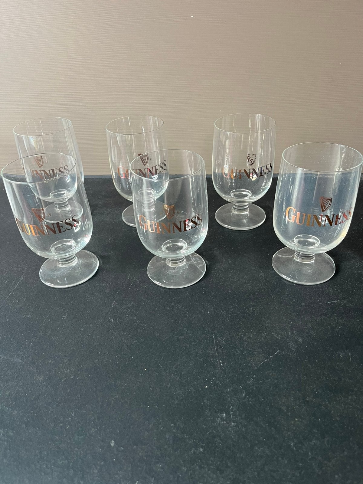 6 x guinness glazen, Ophalen, Zo goed als nieuw