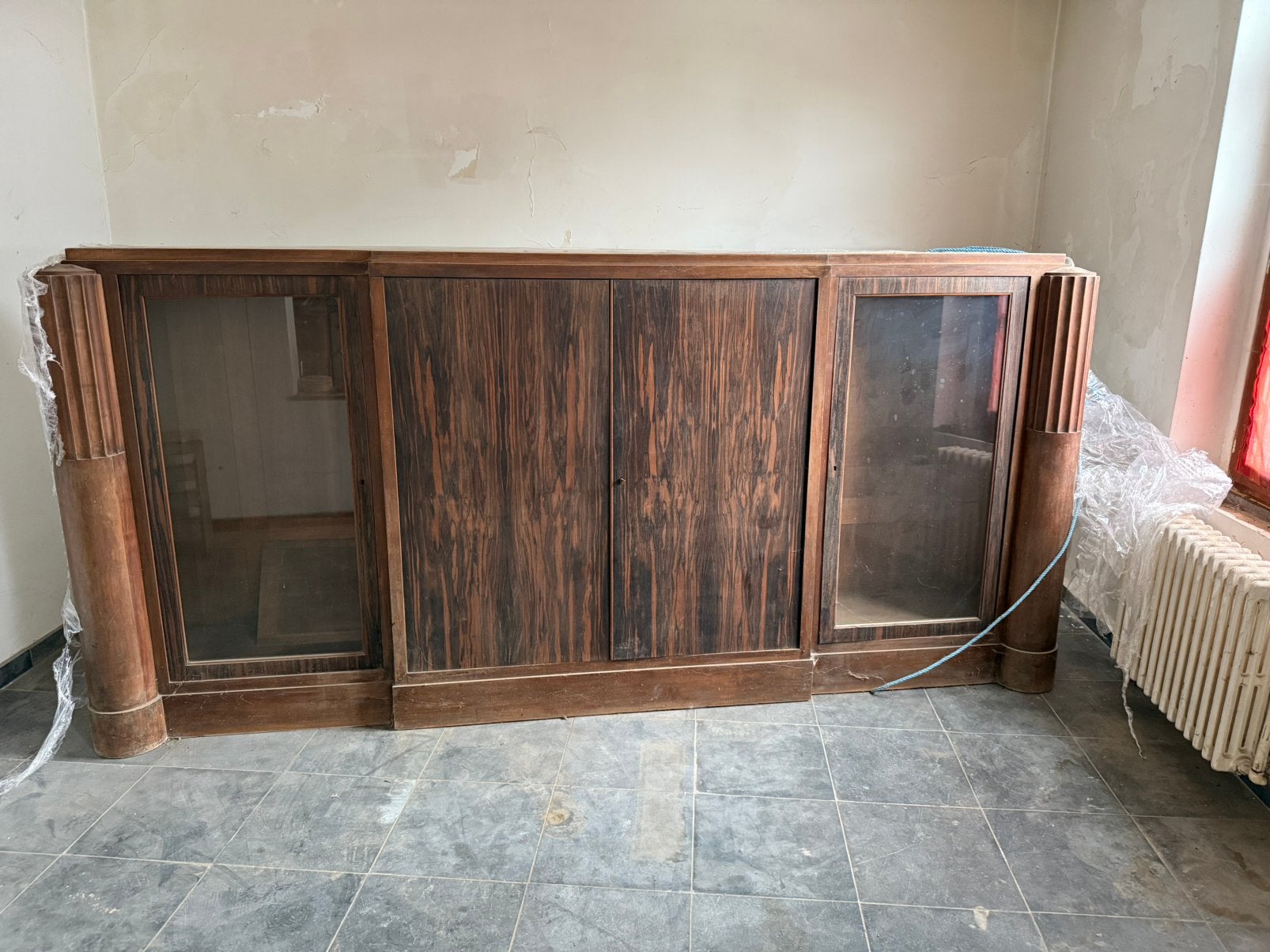 Gratis speciale antieke kasten goede staat, Huis en Inrichting, Ophalen, Gebruikt