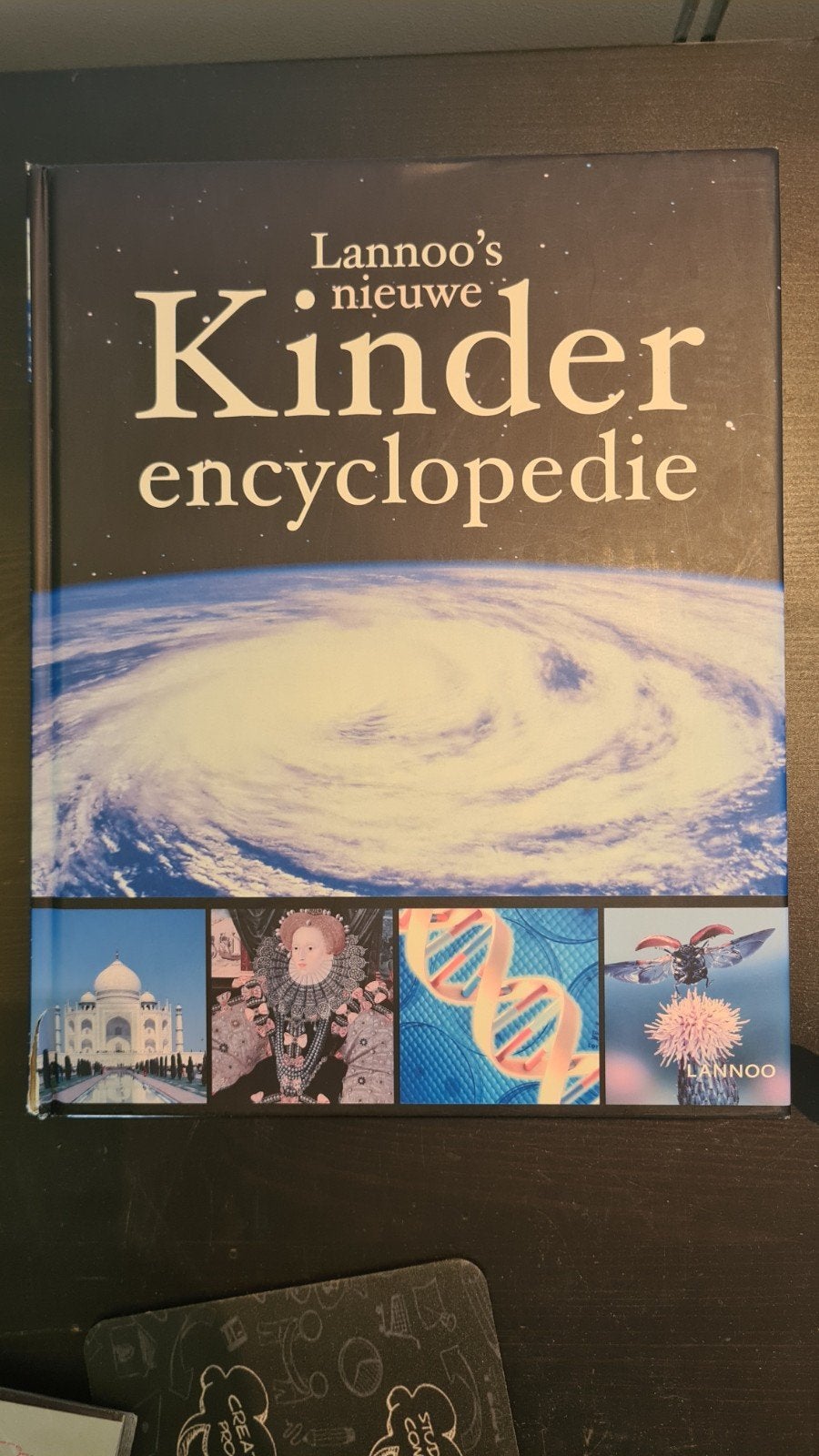 La nouvelle encyclopédie pour enfants de Lannoo, Livres, Enlèvement