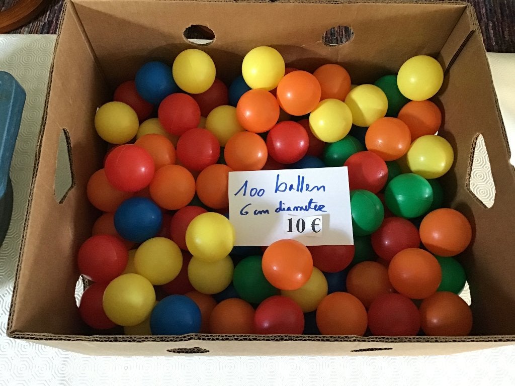 différents types de balles à des prix avantageux, Enfants & Bébés, Enlèvement ou Envoi