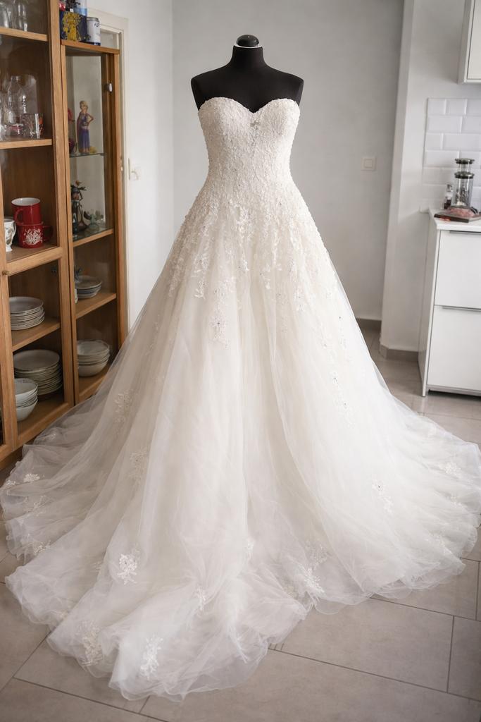 Trouwkleed van Provonias, prijs bespreekbaar, Kleding | Dames, Trouwkleding en Trouwaccessoires, Zo goed als nieuw, Trouwjurk