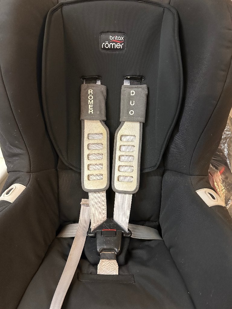 Britax Römer duo siège auto avec isofix (9 à 18 kgs), Enfants & Bébés, Sièges auto, Enlèvement, Utilisé, Romer, Isofix