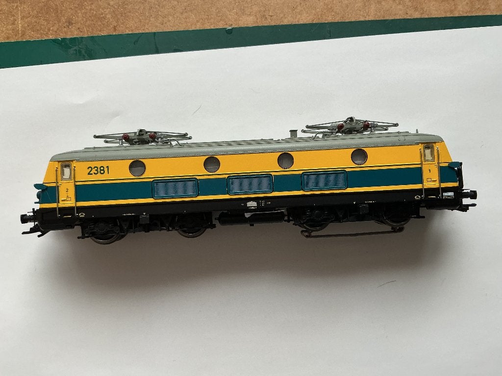 Marklin 37235 SNCB 2381 numéro spécial 079/220, Neuf, Enlèvement ou Envoi, Courant alternatif, Locomotive