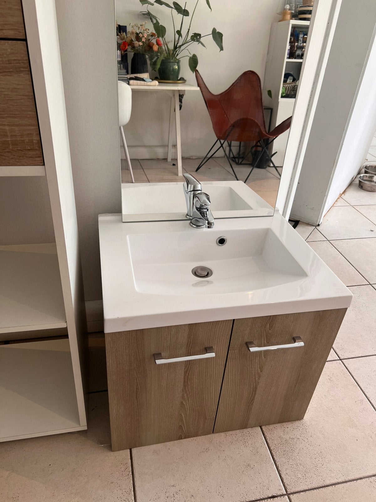 Set badkamermeubel, kolomkast en wasttafel en spiegel., Huis en Inrichting, Badkamer | Badkamermeubels, Ophalen, Gebruikt, Wastafelkast