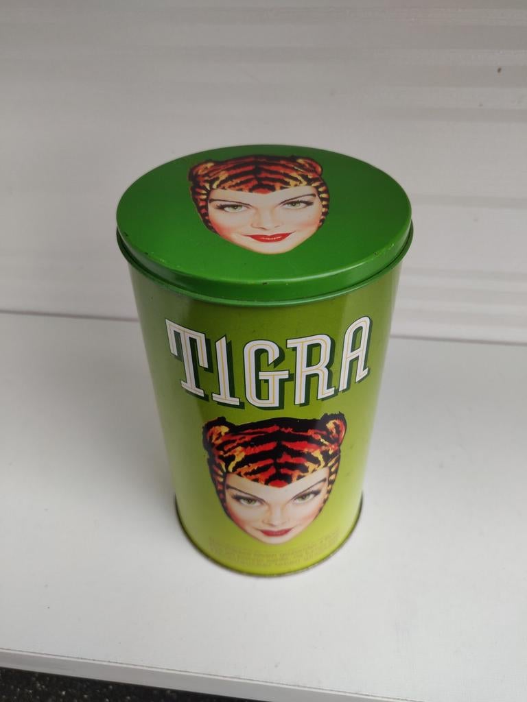 Tigra blik, Verzamelen, Ophalen