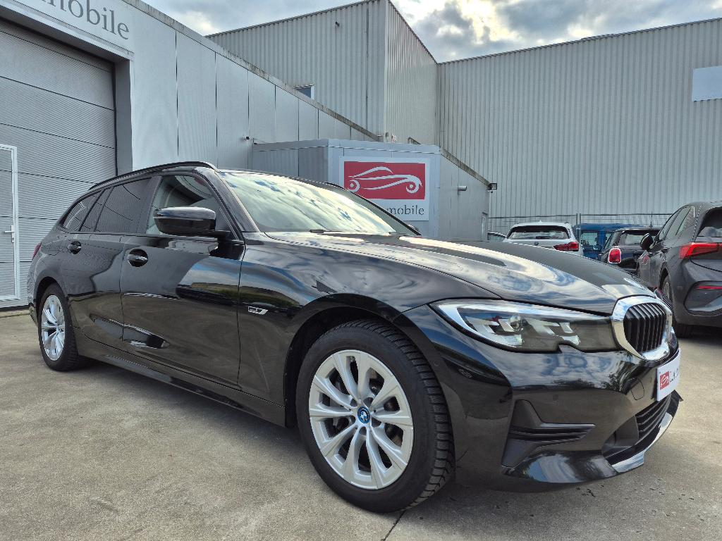 BMW 330 eA Touring // PHEV HYBRID // 2022 !!, Auto's, BMW, 1998 cc, 218 kW, 4 cilinders, Zwart