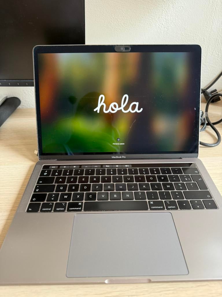 Macbook Pro Touchbar 256 GB, Computers en Software, Apple Macbooks, Zo goed als nieuw, MacBook, 13 inch, 256 GB, 8 GB, Ophalen