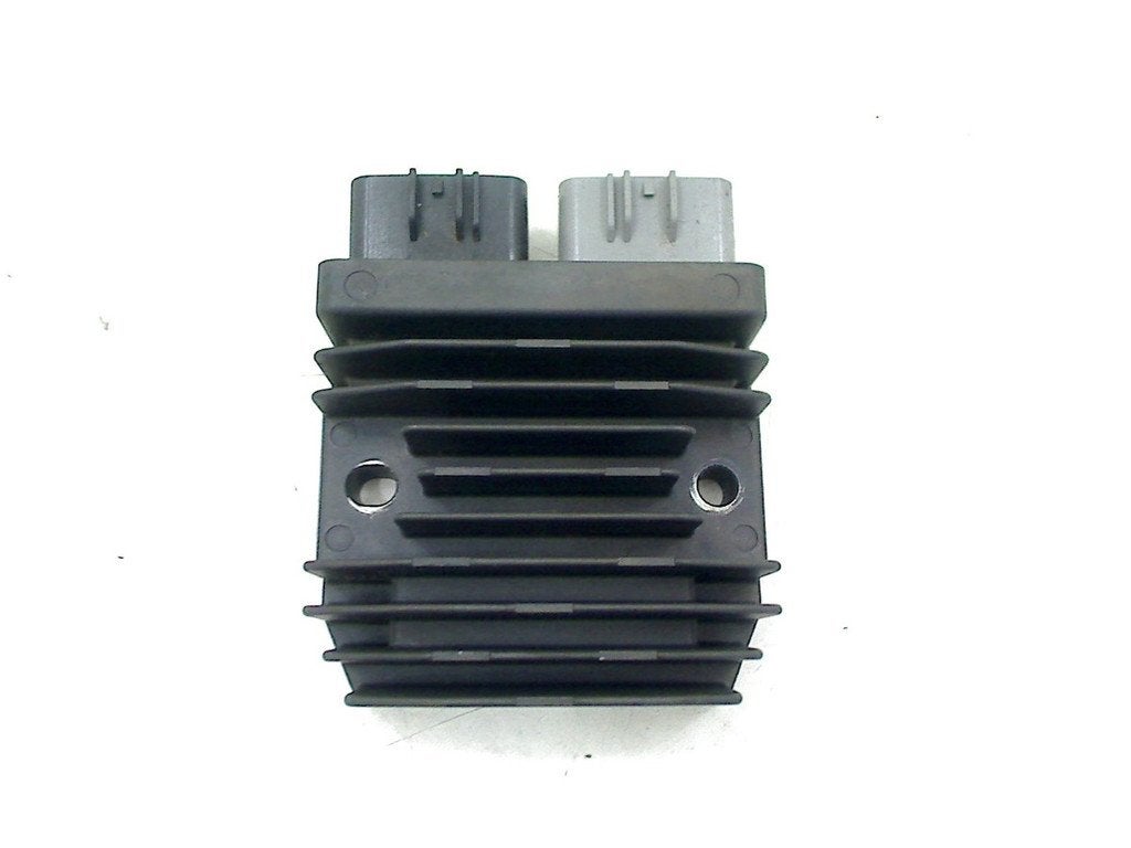 REGULATEUR DE TENSION Yamaha (FH027AA), Yamaha Motor Europe N.V., Utilisé, Customersupport@yamaha-motor.co.uk, Koolhovenlaan 101
1119 NC  Schiphol-Rijk, NL