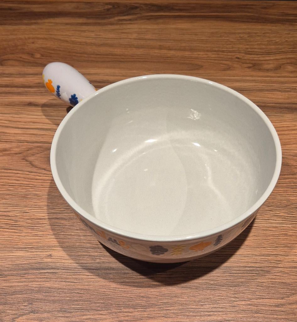 Le Creuset kom n22, 22cm diameter in perfecte staat, Huis en Inrichting, Ophalen, Zo goed als nieuw, Gietijzer, Koekenpan of Braadpan