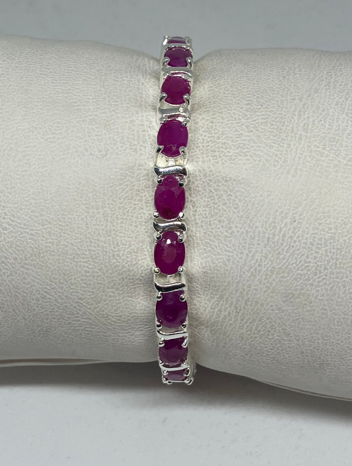 Zilveren armband met echte robijn (925 zilver), Nieuw, Ophalen of Verzenden, Met edelsteen, Rood