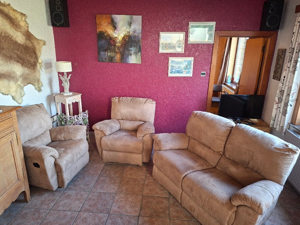 Salon complet – daim taupe – bon état, Maison & Meubles, Canapés | Coins salons complets, Utilisé, Synthétique, Enlèvement ou Envoi