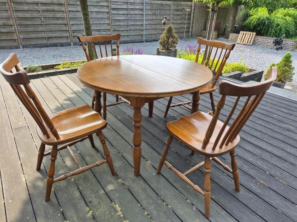 Eiken keukentafel met zes stoelen., Ophalen