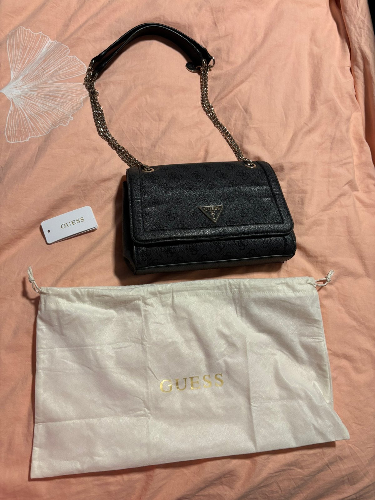 Sac Guess, Bijoux, Sacs & Beauté, Enlèvement, Comme neuf