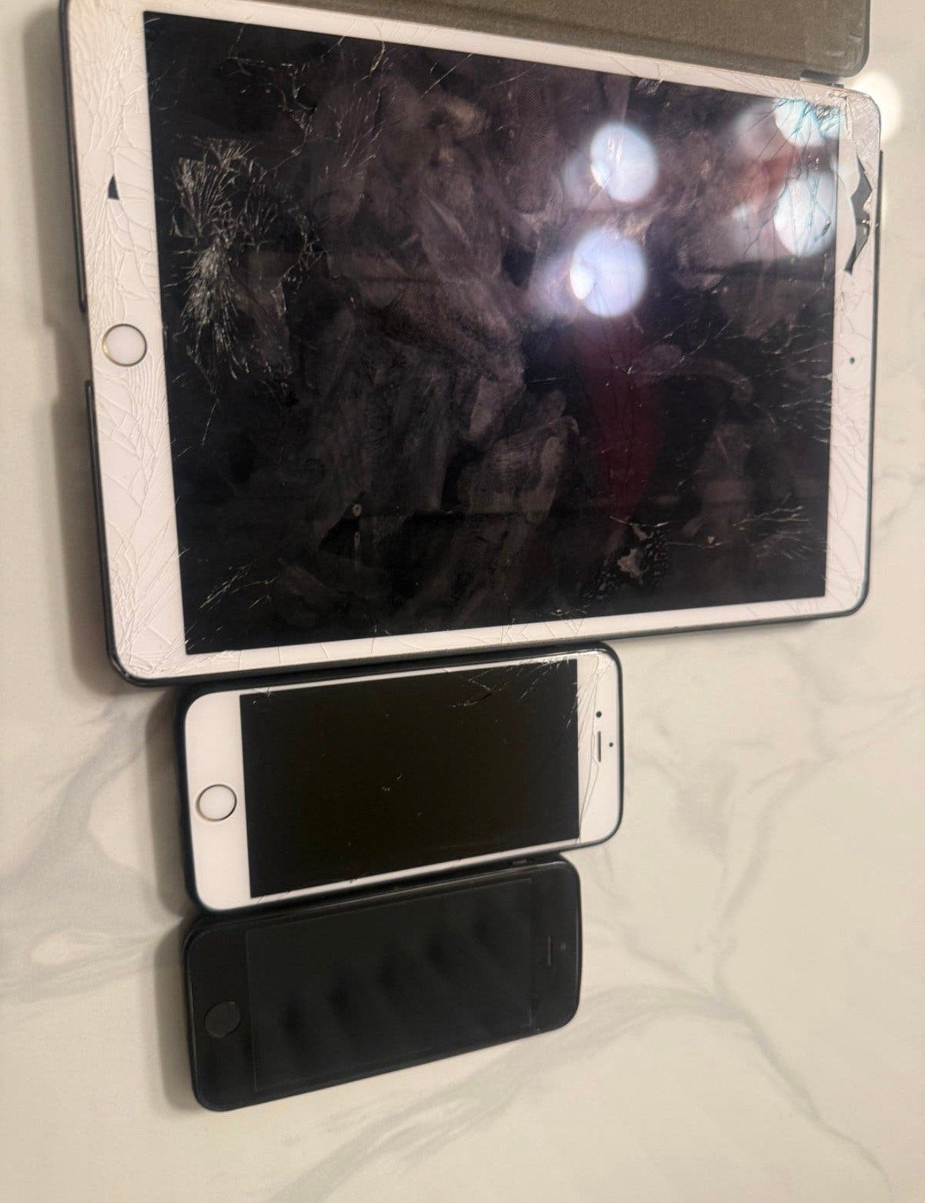 Lot ipad en iphones. Voor onderdelen, Télécoms, Enlèvement ou Envoi, Comme neuf