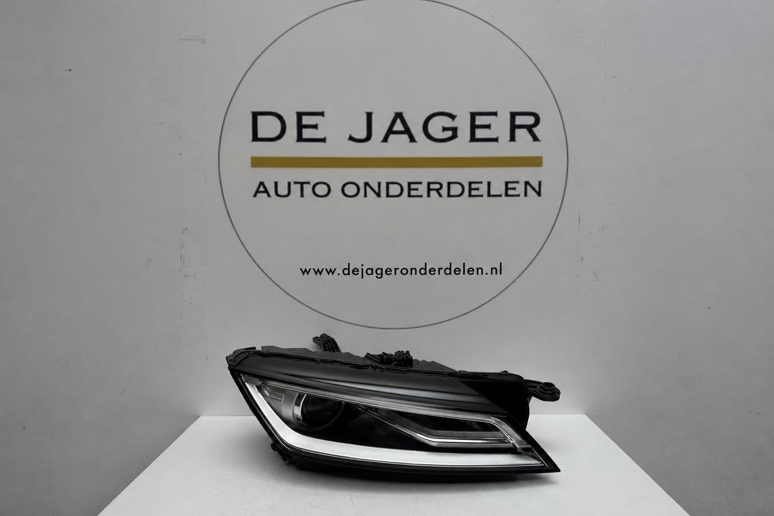 Audi TT 8S Xenon LED koplamp rechts 8S0941006F, Gebruikt, AUDI AG, Auto-Union-Strasse 1
85045  Ingolstadt, DE, Audi
