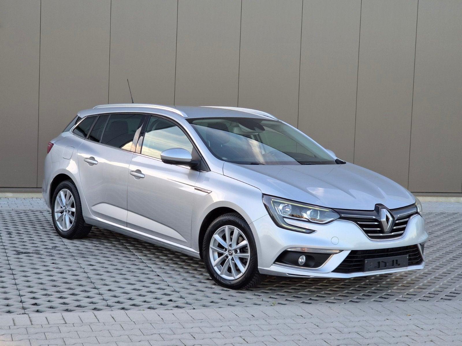 Renault Megan 2017 1,5 Euro 6B/Face-Lift/Bose/Garantie d'un, Autos, Argent ou Gris, Achat, Euro 6, Entreprise