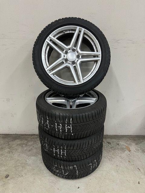 Winterset Mercedes E-Klasse Pirelli SottoZero 275/40 R18, Auto-onderdelen, Banden en Velgen, Banden en Velgen, Winterbanden, 18 inch