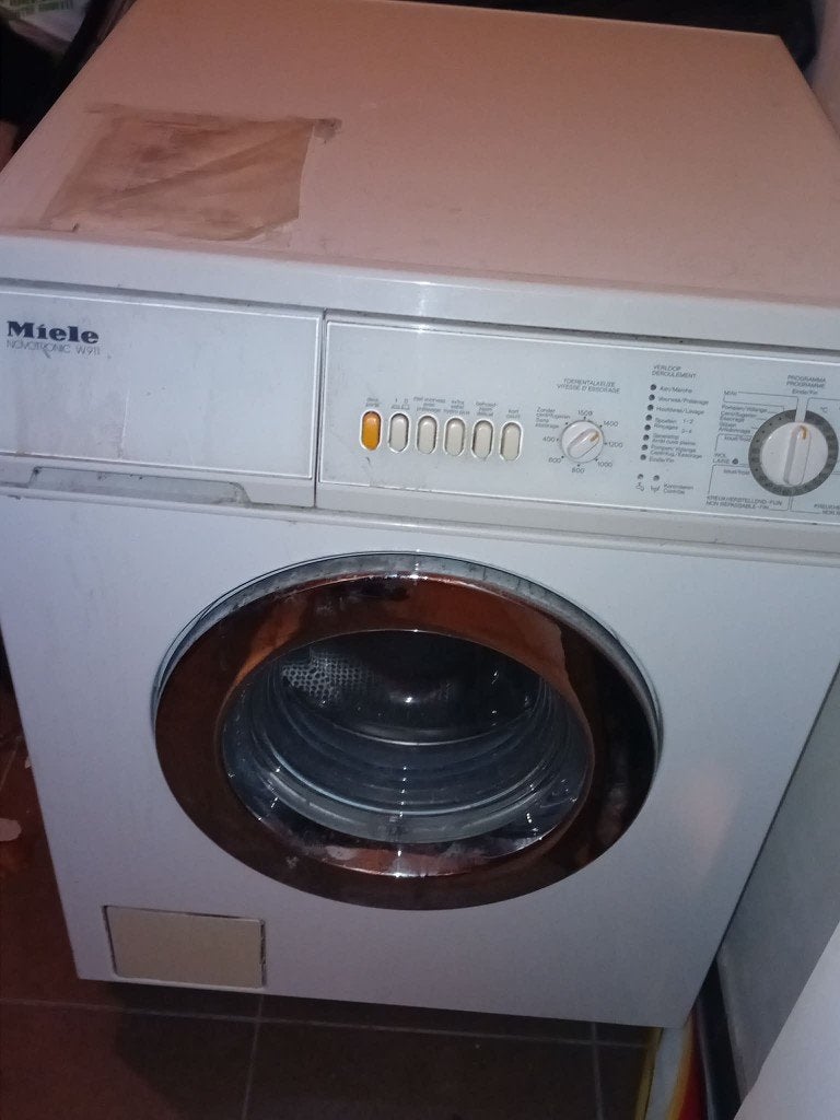machine à laver Miele Novotronic W911, Electroménager, Lave-linge, 1200 à 1600 tours, 6 à 8 kg, 85 à 90 cm, Programme lavage à la main