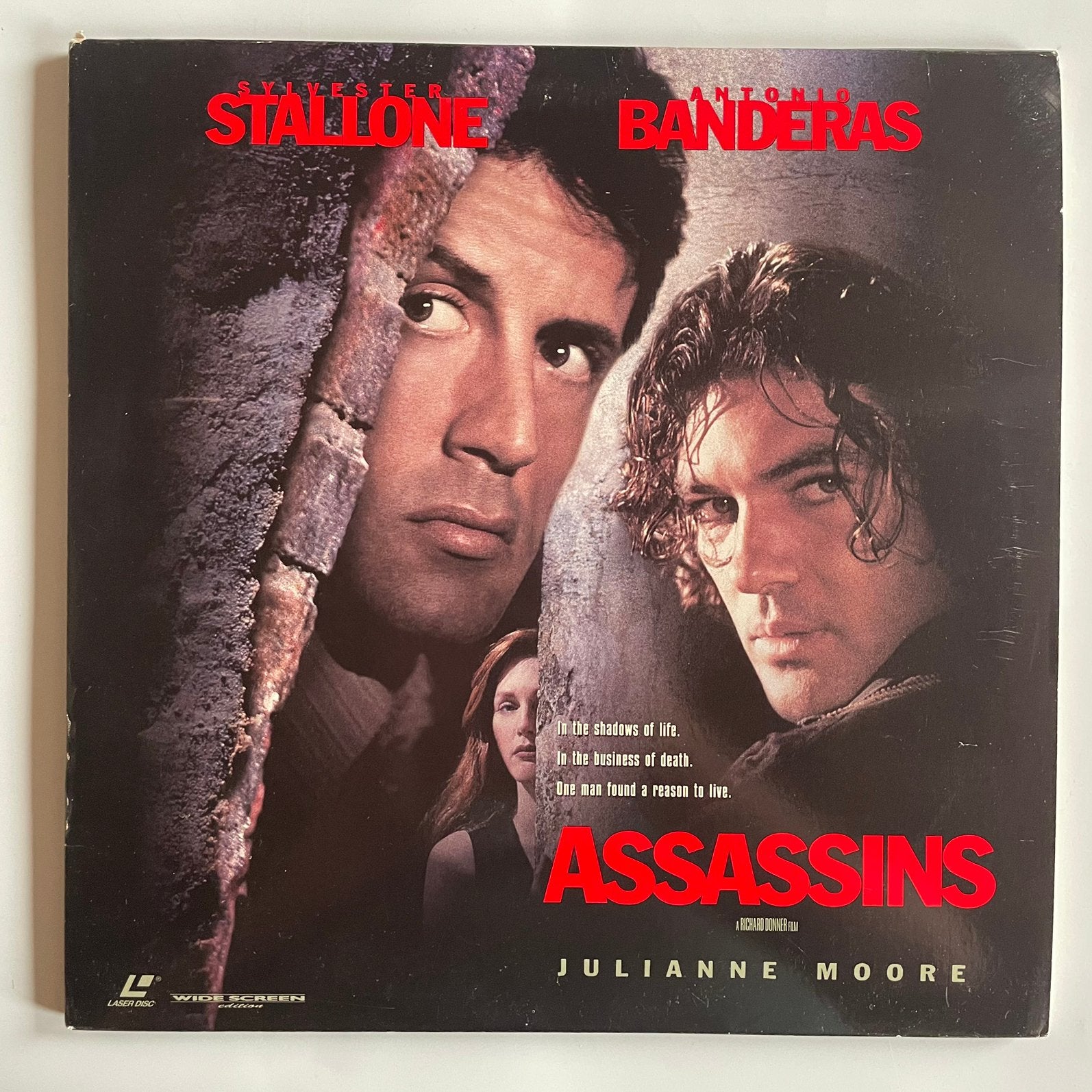 Assassins - Laserdisc, Ophalen of Verzenden