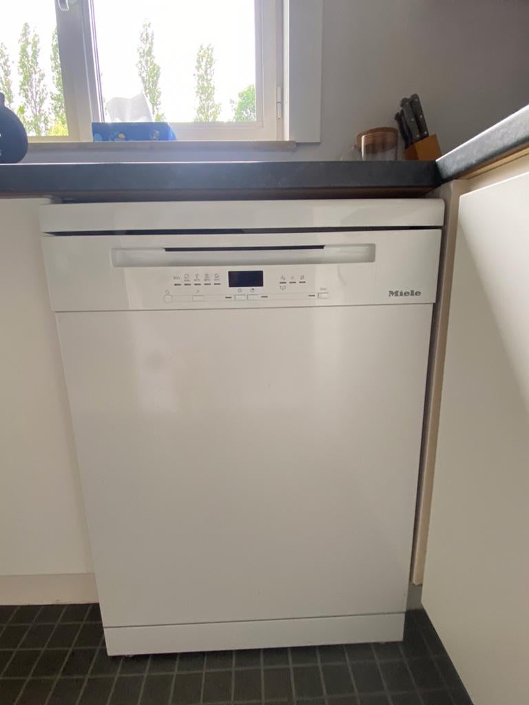 Vaatwasser Miele, Ophalen, Zo goed als nieuw