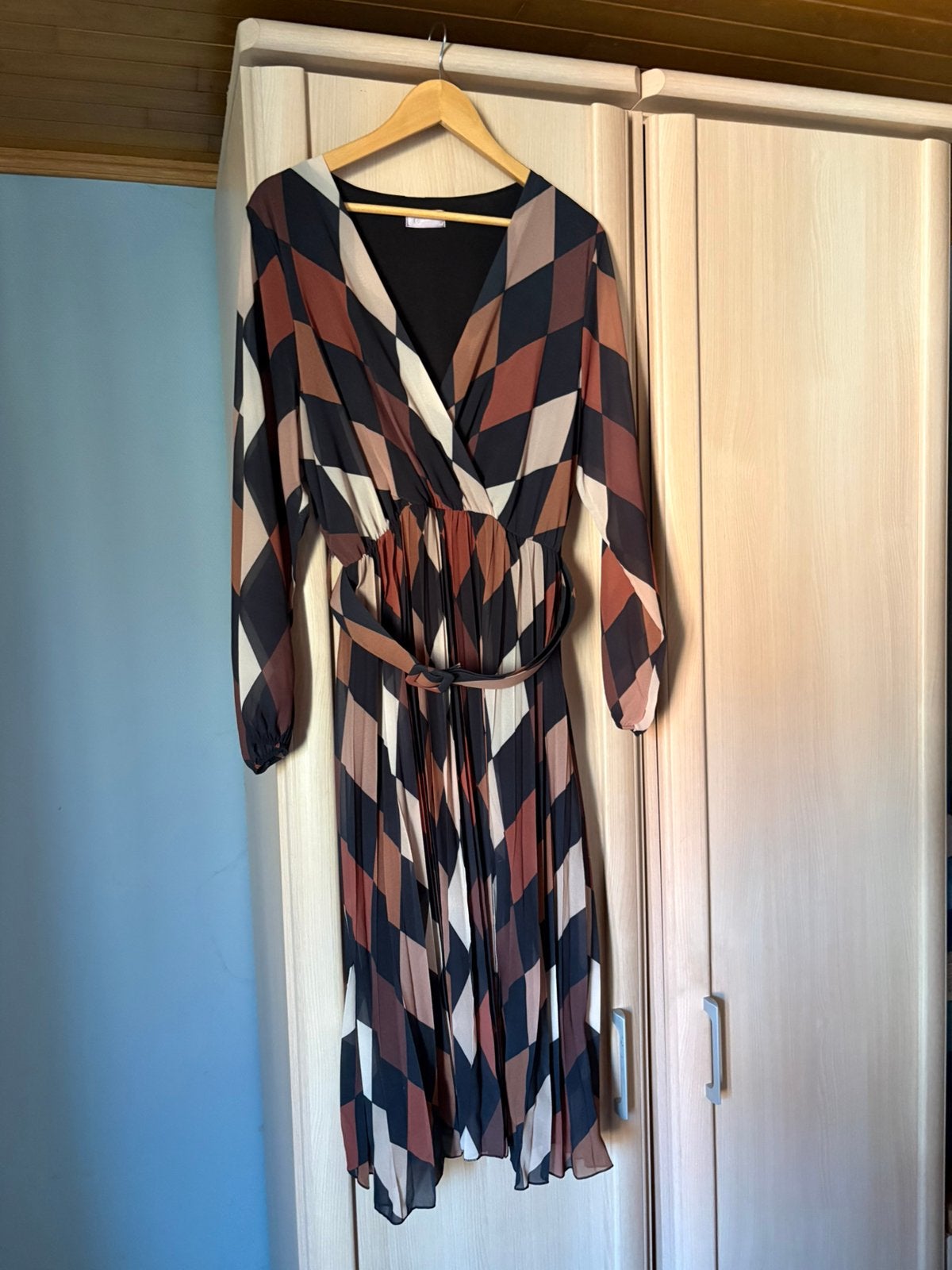 Mooie kleedje, Ophalen, Nieuw, Maat 46/48 (XL) of groter