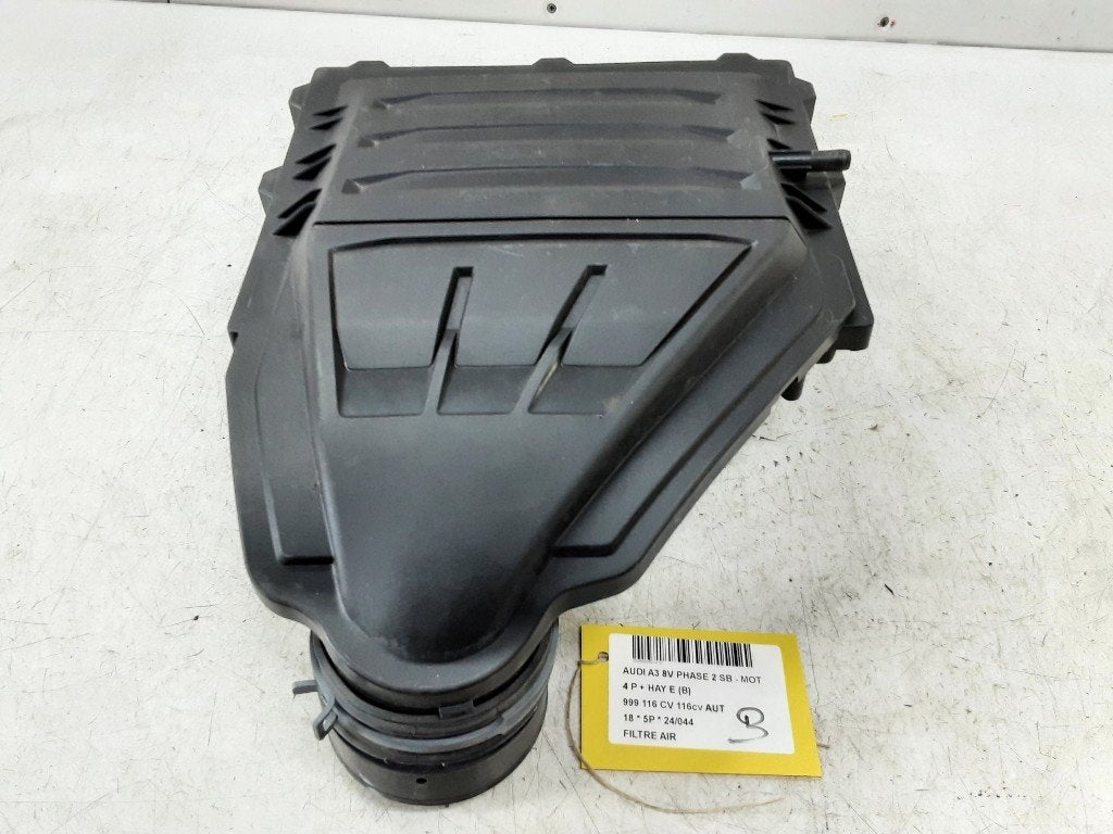 LUCHTFILTER Audi A3 Sportback (8VA / 8VF) (04C129801M), Info@audi.de, Audi, Audi AG, Gebruikt