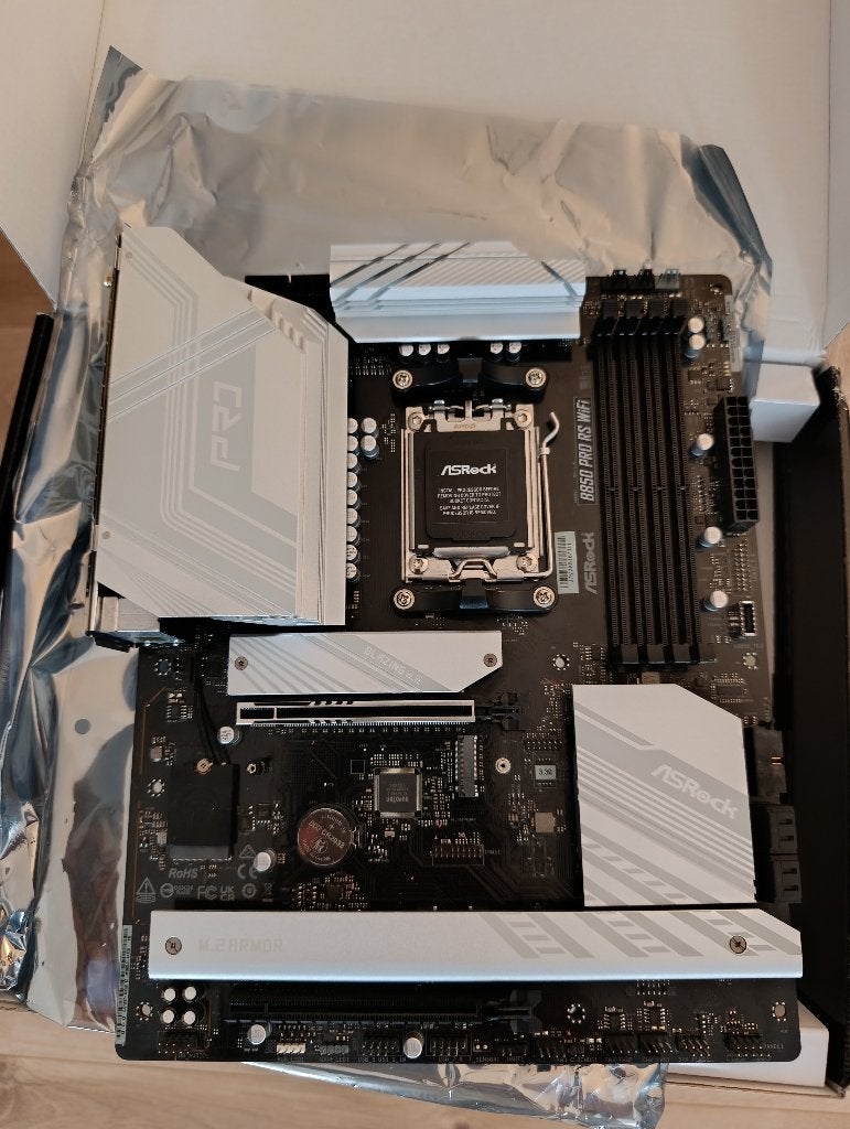 ASRock B850 PRO RS WiFi  (Project / Voor onderdelen), Computers en Software, SOCKET AM5, Ophalen of Verzenden, Zo goed als nieuw