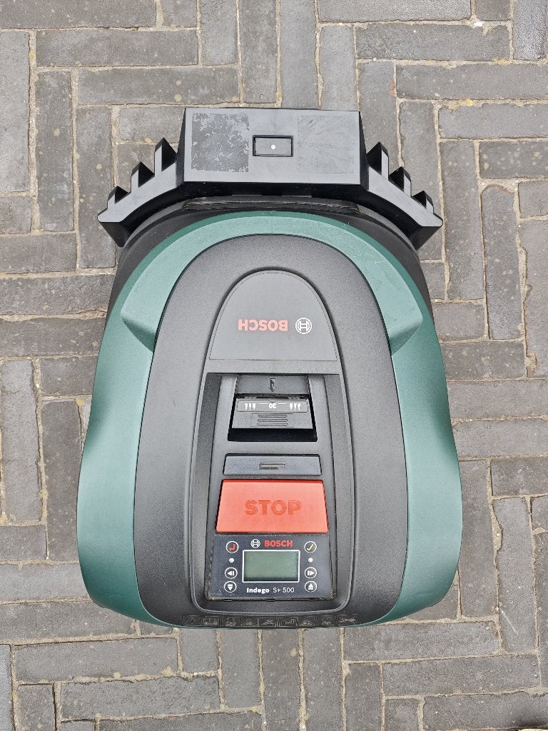 Bosch Indego S+ 500 Robot Grasmaaier inc. Garage en Draad, Jardin & Terrasse, Tondeuses robotisées, Utilisé, Moins de 20 cm, Avec capteur de pluie
