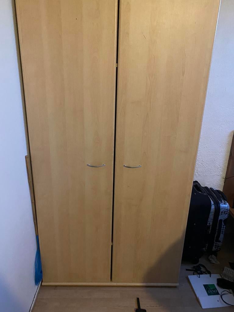 Kleren kast (bijhorende kasten check zoekertjes), Ophalen, Zo goed als nieuw