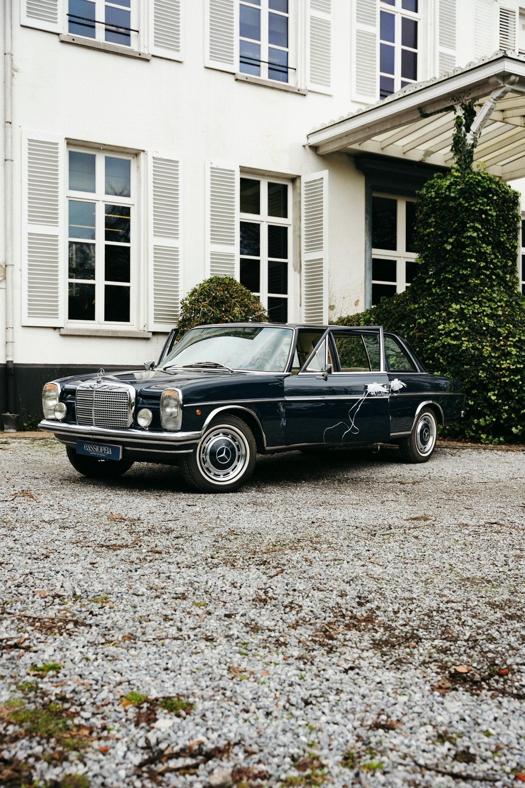 Transport cérémonial exclusif, limousine ancienne, Services de chauffeur