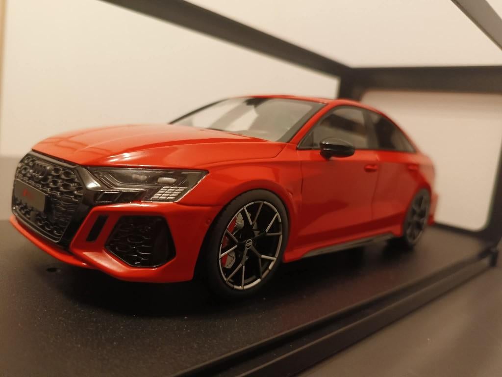 Audi RS3 Limousine IXO 1/18, Enlèvement ou Envoi, Comme neuf, Voiture, Autres marques