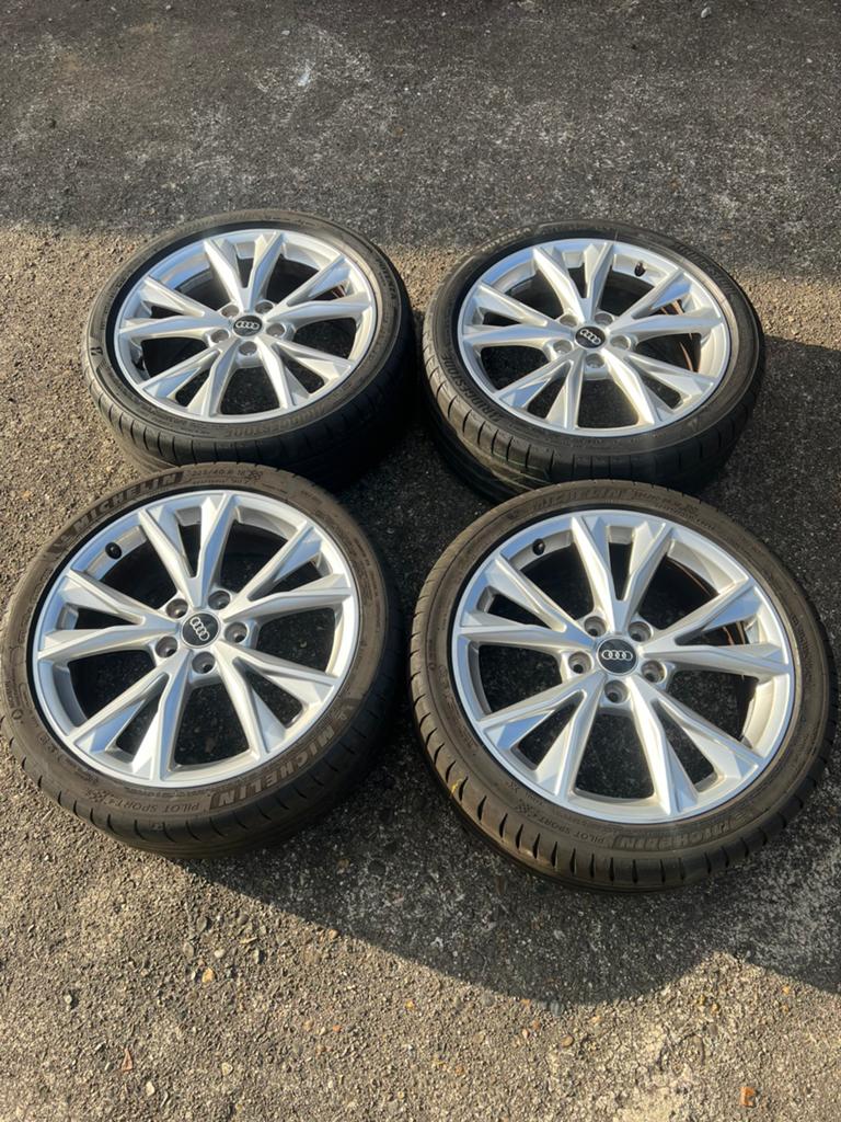 18’ inch Originele Audi A3 Velgen met Zomerbanden, Auto-onderdelen, Banden en Velgen, 18 inch, Banden en Velgen, Nieuw, Ophalen of Verzenden
