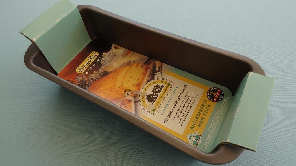 MOULE A CAKE ANTIADHÉSIF NEUF, Enlèvement ou Envoi, Neuf, Autres matériaux, Poêle à frire ou Sauteuse