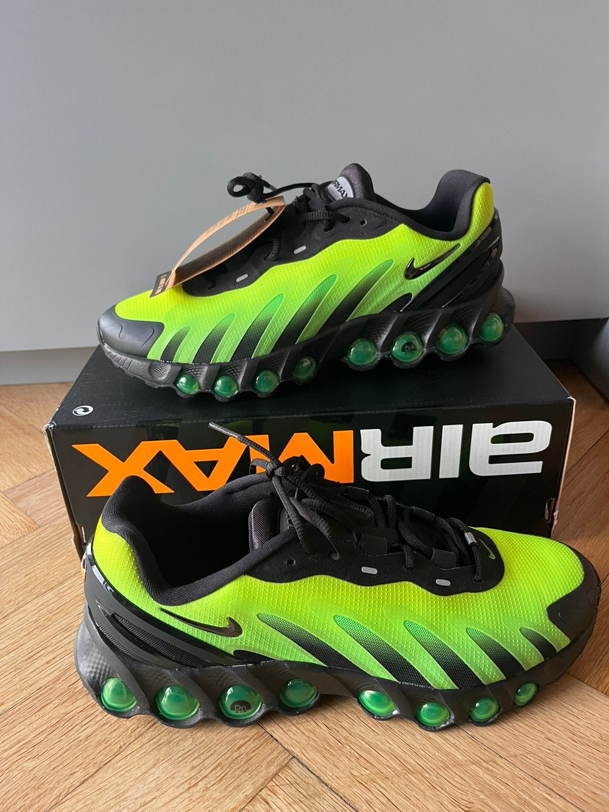 Nike air max dn 8 taille 42.5 neuves, Ophalen of Verzenden, Nieuw, Overige kleuren, Sportschoenen