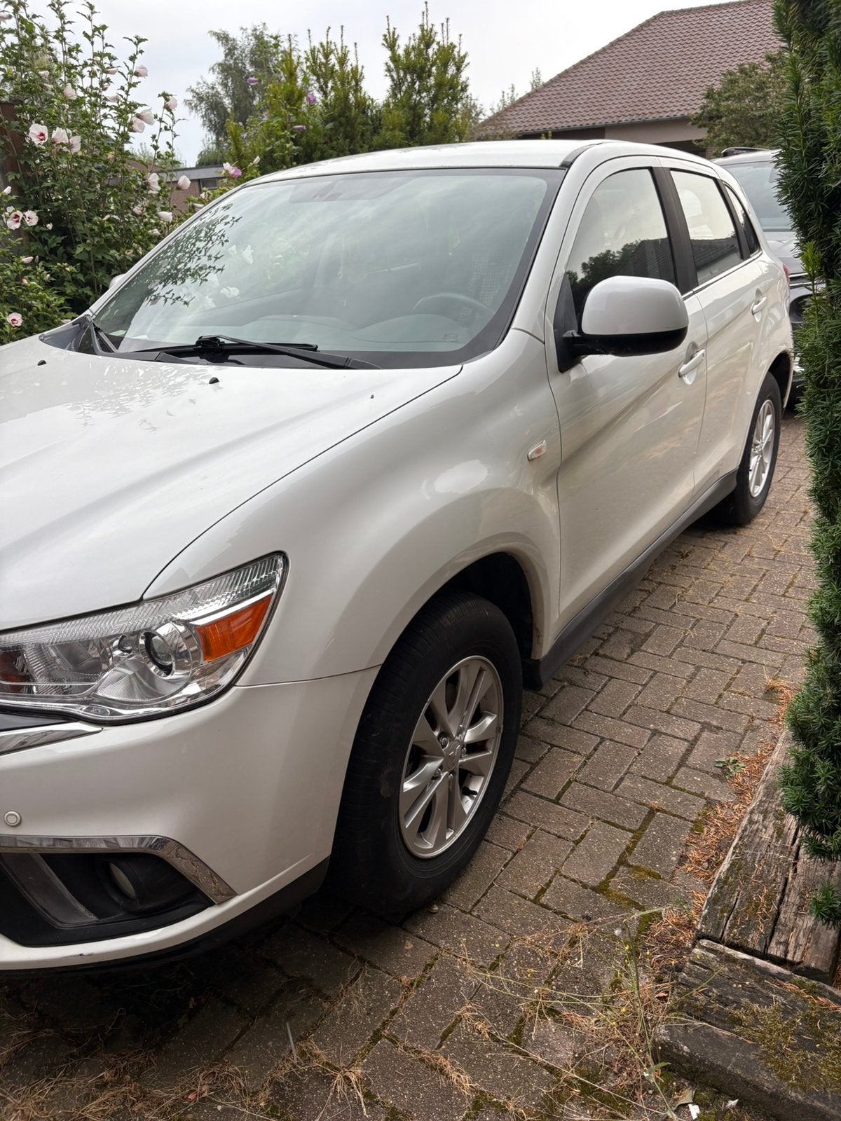 Mitsubishi ASX met extra velgen en winterbanden, Auto's, Dealer onderhouden, Euro 6, 1590 cc, Wit